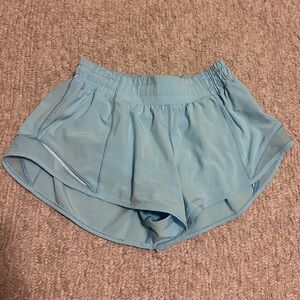 Lululemon Hotty Hot Shorts 2.5 inch